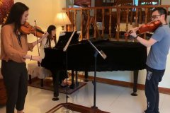 写真：ショスタコーヴィチ：2台のヴァイオリンとピアノのための５つの小品から